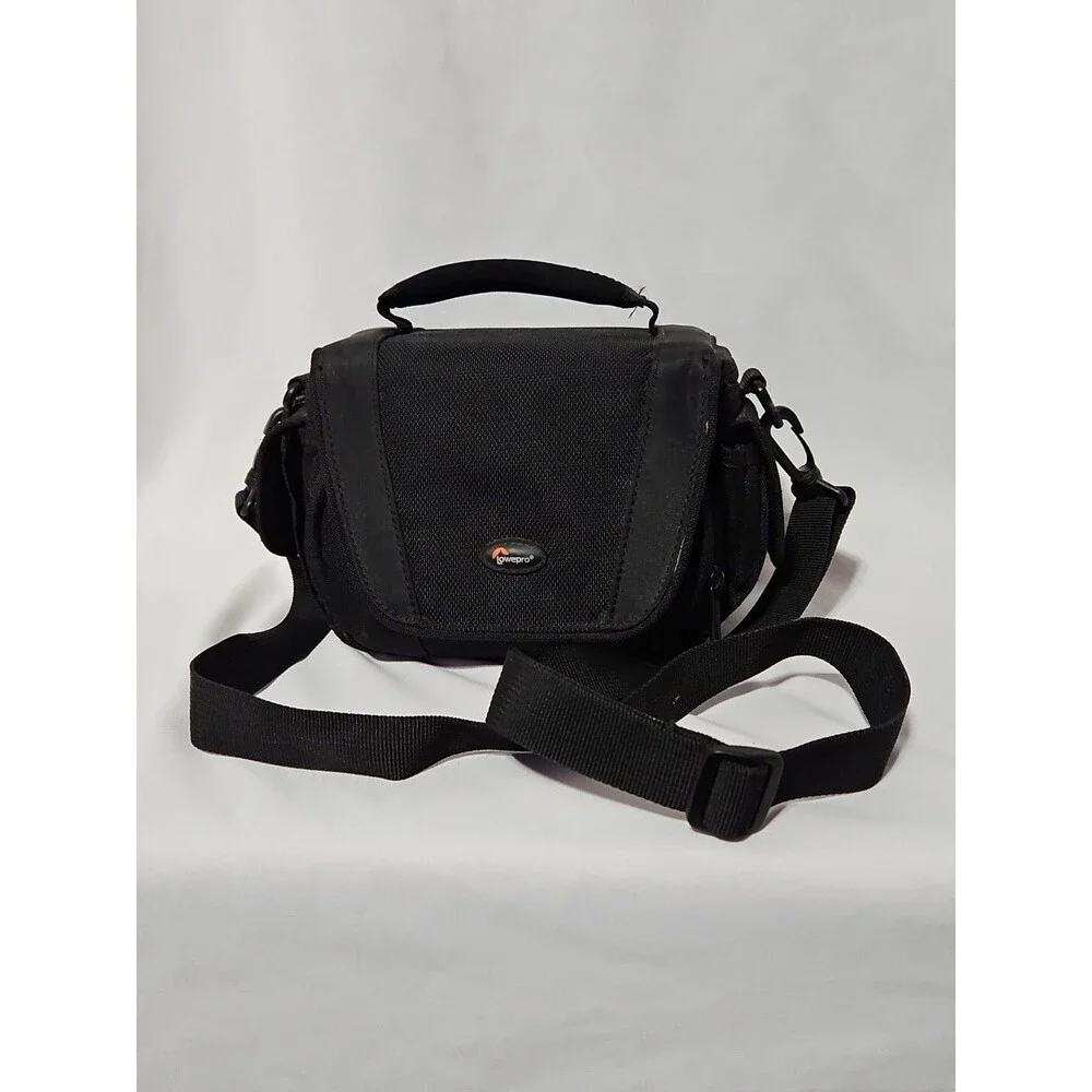 LowePro LP107 Protective Camera Shoulder Strap Bag Padded Carrying Case BK 8x5x5